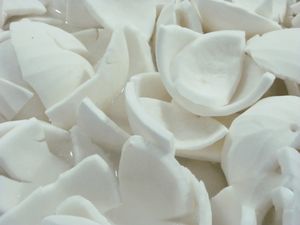 Coco congelado para importadores Suministro a granel con trozos y rebanadas IQF Perfecto para batidos Hornear postres y pedidos grandes - Product Image 4