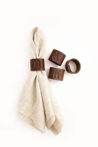 Anneaux de serviette en cuir aspect vintage pour cuisine de ferme fêtes d'hiver confortables et célébrations de dîner à la maison rustique - Product Image 5