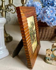 Cadre photo en bois fini à la main pour une décoration murale haut de gamme, avec des bords lisses et une protection durable de la surface. - Product Image 5