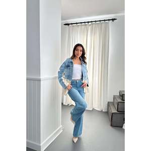 Veste en jean bleue avec bordure en tricot - Bleu - Product Image 4