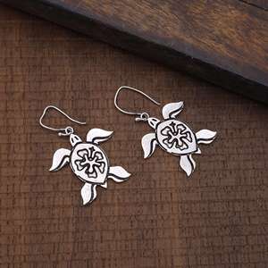 Nouvelle Arrivée Boucles d'Oreilles Pendante Bohème Tortue en Laiton Tribal Plaqué Argent pour Femme, Motif Floral Animal Marin, Vente en Gros OEM ODM - Product Image 4