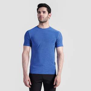 T-shirt pour homme en tissu respirant tricoté uni, bleu électrique, style basique, coupe ajustée, confortable - Product Image 1