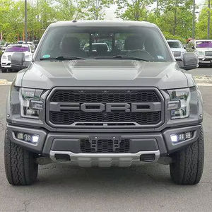 Camioneta Ford F150 Raptor usada del 2018, con asientos de cuero negro, tracción 4x4 turbo, en venta. - Product Image 1