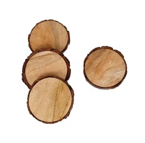 Ensemble de sous-verres en bois d'olivier durable fait à la main avec support tapis et coussinets en bois carrés antidérapants pour un usage quotidien - Product Image 6