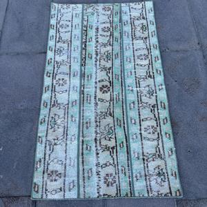Alfombra Turca Vintage de 2.1x3.8 pies (65x117 cm), Alfombra a Rayas Azul Gris - Product Image 1