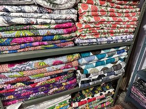 Venta al por mayor lote de edredón Kantha Vintage indio hecho a mano manta Reversible, edredones Kantha Vintage colcha India hecha a mano - Product Image 2