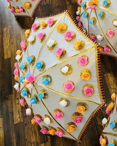 Parapluie de mariée floral décoratif, décoration, toile de fond de scène, décoration de Ganpati, parasol, parapluie blanc, parapluie de marié mariée - Product Image 2