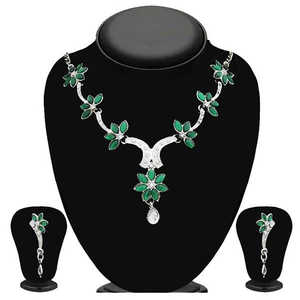 Collier plaqué argent fin Kriaa 2105610 serti d'une pierre verte Kundan plaquée or et rhodium avec zircon comme pierre principale - Product Image 1
