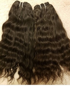 Extensions de cheveux indiens naturels Remy à double trame, ondulés profonds, alignés à la machine, traitement vierge, vente en gros - Product Image 1