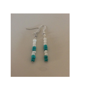 Boucle d'oreille en résine élégante d'excellente qualité avec bijoux colorés perlés en acier inoxydable dernière conception à moindre coût - Product Image 1