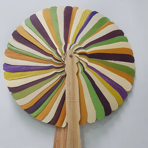 Éventail en feuille de palmier en bambou fait à la main Éventail décoratif coloré Parfait pour les fêtes tropicales d'été sur la plage Mariage Événement Tour cadeaux - Product Image 1