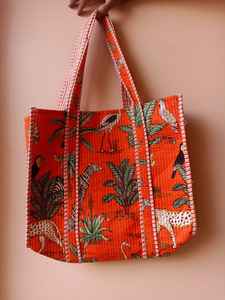 Bolsa de Mano de Lujo con Estampado de Tigre, Forro de Lona Impermeable, Hecha en India por Fabricante y Exportador Indio para el Verano - Product Image 5