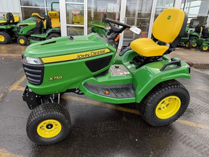 Tractor de Césped y Jardín John Deere X750 2025, 24 HP, Diésel, Cortadora de 54 Pulgadas, Transmisión Hidrostática, en Venta - Product Image 3