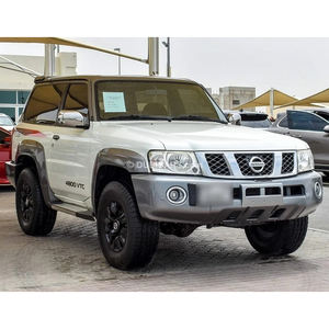 Véhicule N-issan Safari 4WD d'occasion à suspension solide, boîte de vitesses lisse et intérieur spacieux pour une utilisation familiale ou professionnelle - Product Image 3