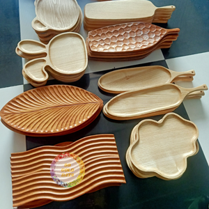 Plateau en bois artisanal, plateau de service en bois naturel fait à la main, décoration d'intérieur - Caryln - Product Image 4