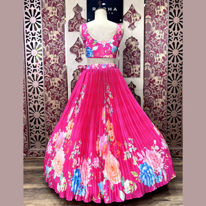 Venta caliente Lehenga en Queen Pink Color Impresiones con estilo y delicado toque de mano de diamante para todas las funciones a precios a granel India - Product Image 3