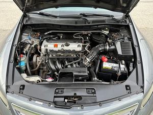 Utilizado cuidadosamente 2011 H-o-n-D-a Accord Co_u_pe disponible en todo momento - Product Image 5