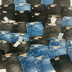 กางเกงยีนส์ผ้าเดนิมผสมสำหรับผู้ชายใหม่ล่าสุดตัดฉลาก - Product Image 1