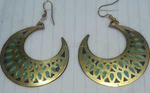 2024 boucles d'oreilles peintes en goutte de haute qualité Style pour les femmes artisanat nouveautés boucles d'oreilles en bois de conception unique - Product Image 6