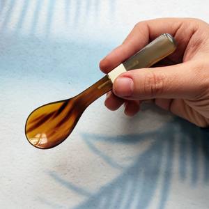 Cuillère en corne de bœuf, vente en gros, 13cm, exportation de vaisselle, ustensiles décoratifs en corne, fournisseur de couverts du Vietnam - Product Image 2