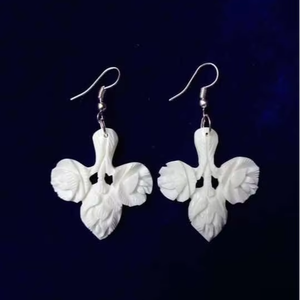 เครื่องประดับแฟชั่นสำหรับผู้หญิงต่างหูแบบโบราณรูปกระดูกควายพร้อมงานหัตถกรรมคุณภาพไข่มุกอินเดีย - Product Image 1