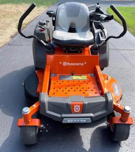 Cortadora de Césped Husqvarna Z560L de Giro Cero, 60 Pulgadas, 54 Pulgadas, Motor de 27 HP, Doble Motor - Product Image 5