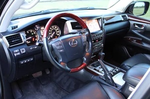 รถยนต์ Lexus LX 570 4WD/AWD เกียร์อัตโนมัติ 6 สปีด ปี 2013 รุ่นขายดีที่สุด - Product Image 3