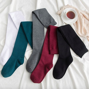 Chaussettes hautes pour filles du lycée - Chaussettes uniformes en coton avec un joli design côtelé, bout sans couture, logo sportif pour le printemps - Product Image 5