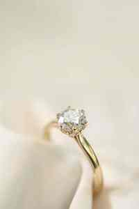 Bijoux en diamants de laboratoire 1.00 carats taille ronde pour bagues pour femmes anniversaire certifié IGI or jaune 14 carats - Product Image 5