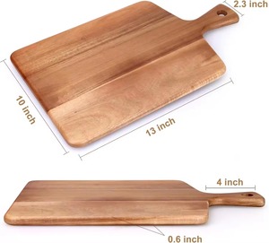 Planche à découper en bois naturel avec poignée intégrée et trou de suspension, écologique, passe au lave-vaisselle, REHMAN CRAFT - Product Image 4