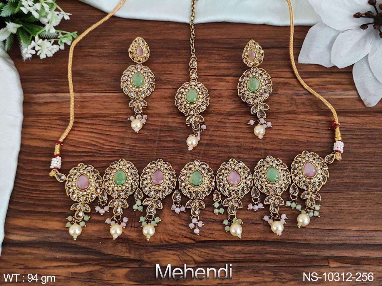 มิ้นท์สีเขียวสีชมพู