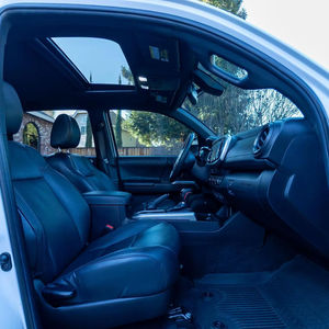 โตโยต้า ทาโคมา ลิมิเต็ด ดับเบิ้ลแค็บ 4x4 ปี 2023 - Product Image 1