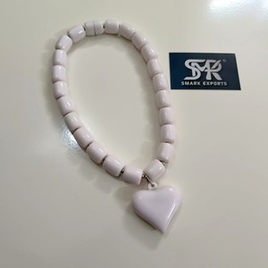 Collier de perles épaisses multicolores en résine artisanale, finition brillante, pendentif cœur, léger, bijoux de mode ange pour femmes - Product Image 3