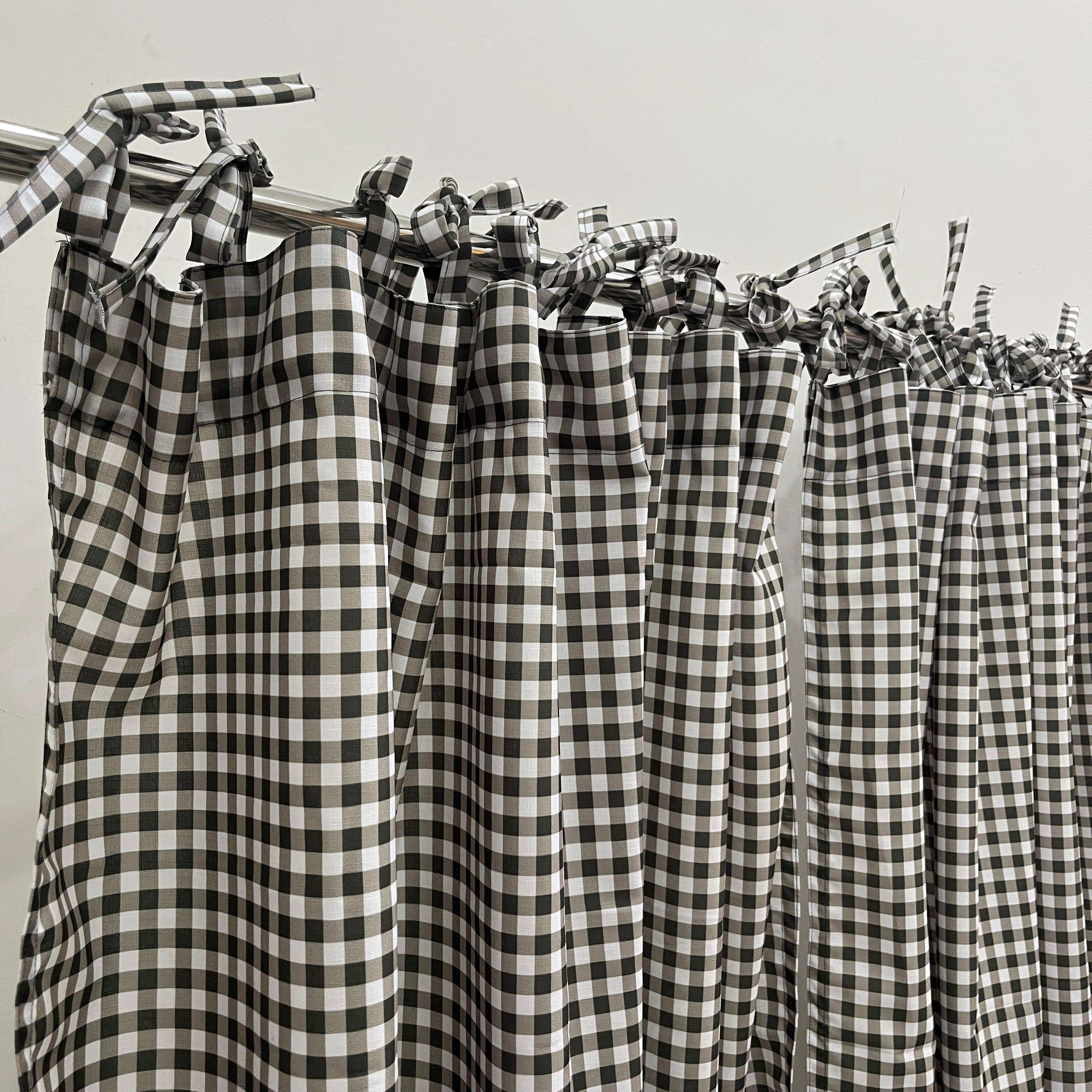 ผ้าฝ้ายลายตารางสีเขียวเข้ม