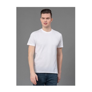 T-shirt pour homme de style vintage à la demande Design graphique rétro sur tissu en coton lavé de qualité supérieure disponible à la vente - Product Image 1