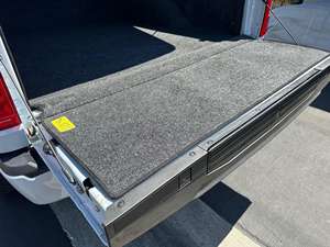 ฟอร์ด เอฟ-150 เอ็กซ์แอลที 4x4 ซูเปอร์ครูว์ แบล็ค โอปส์ แพ็คเกจแบล็ค โอปส์ ปี 2022, ระยะทางประมาณ 11,400 ไมล์, เครื่องยนต์ 5.0 ลิตร วี8, ระบบขับเคลื่อน 4 ล้อ - Product Image 6