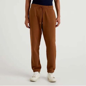 Pantalones de chándal informales para hombre con logotipo personalizado pantalones de chándal de felpa francesa de lana Lisa para correr deportes y uso en el gimnasio en oferta - Product Image 3