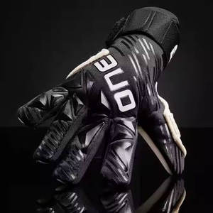 Gants de gardien de but professionnels 4mm gants de football doigt de protection respirant gants d'entraînement de football gardien de but - Product Image 2