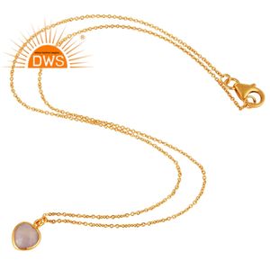 Collar con colgante de piedras preciosas de Calcedonia Rosa natural chapado en oro de 18 quilates de plata esterlina, fabricante de joyería fina Demi - Product Image 4