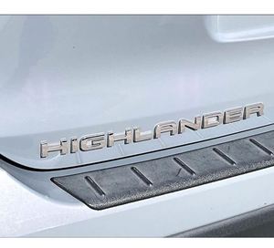 Toyota Highlander Hybride Bronze Edition 2022 d'occasion en excellent état - Prêt à être expédié - Product Image 3
