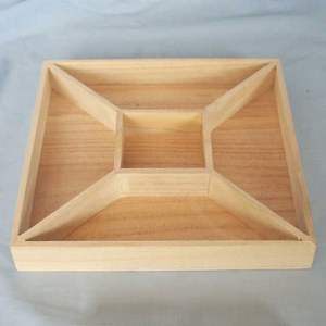 Boîte à épices en bois à finition décorative pour accessoires de cuisine haut de gamme, ajoutant de l'attrait visuel et un rangement organisé - Product Image 2