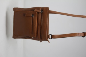 Sac à bandoulière portable d'extérieur Sacs à bandoulière en cuir pour femmes Sacs à bandoulière personnalisés Sacs à main fabriqués à la main - Product Image 2