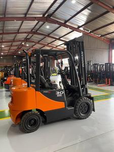 Nueva Carretilla Elevadora Diésel de 2 Toneladas con Tracción en las Cuatro Ruedas para Uso en Interiores, Mástil de 2/3 Etapas, Operación Manual, 5 Años de Garantía - Product Image 3