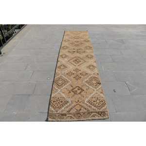 Alfombra Vintage de 2.5x10.8 pies, Alfombra Turca Marrón Sólida - Product Image 1