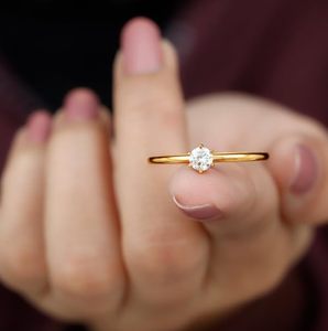 Tishya diamant classique Solitaire bague de fiançailles en argent Sterling 925 plaqué or Moissanite coupe bande de mariage bijoux pour femmes - Product Image 3