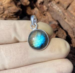 Handmade Natural Labradorite Pendant 925 Sterling Silver Gemstone Unique Statement Fashion Jewelry Gift For Women Men - Product Image 4