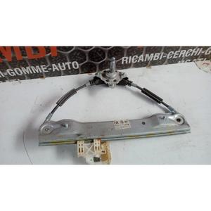 ชุดกลไกปรับกระจกหน้าต่างด้านหลังขวา สำหรับรถยนต์ FIAT Panda รุ่นที่ 2 (03>10) หมายเลขอะไหล่ 51983618 - Product Image 2