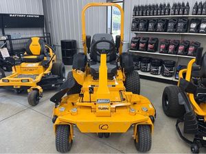 Tondeuse à gazon à essence à essence de qualité industrielle à rayon de braquage nul CUB CADET PRO Z 960S KW à deux temps - Product Image 2