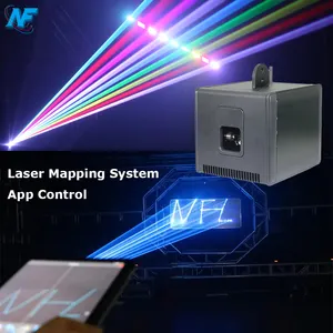 Plug & Play Laser cube Wiederauf ladbare batterie betriebene Telefon-/PC-APP-Steuerung 3W Programmier bares RGB-Animationstext-Laserlicht