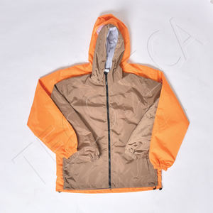 Veste coupe-vent de qualité supérieure surdimensionnée légère respirante imperméable Durable personnalisée avec des vestes de pluie en polyester OEM - Product Image 5